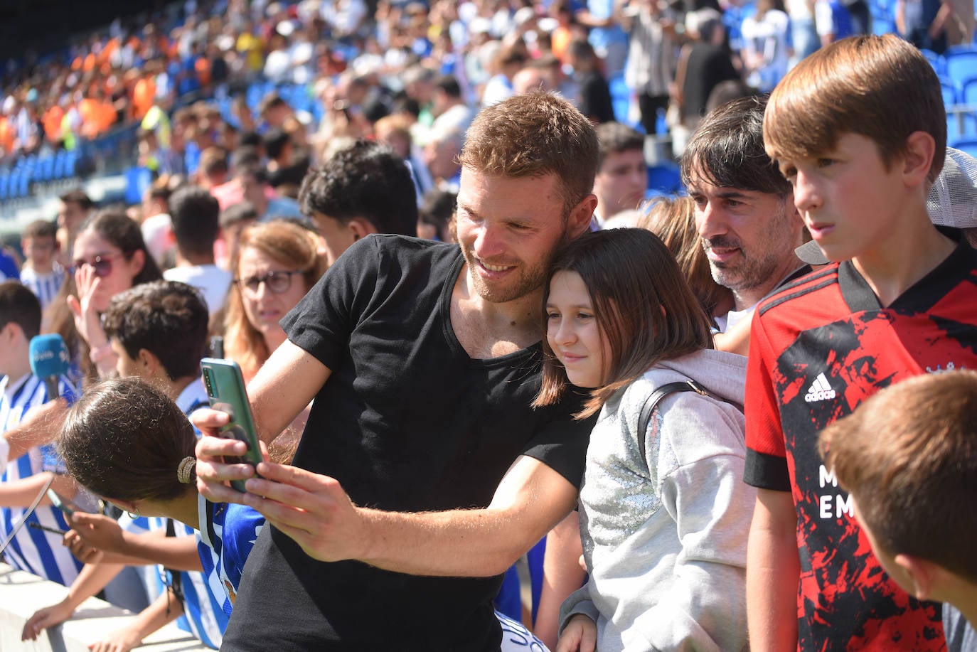 Fotos: Así ha sido el primer entrenamiento de La Real Sociedad en el Reale Arena