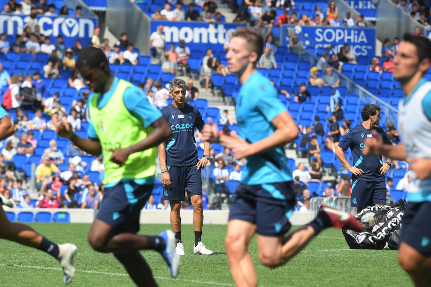 Fotos: Así ha sido el primer entrenamiento de La Real Sociedad en el Reale Arena