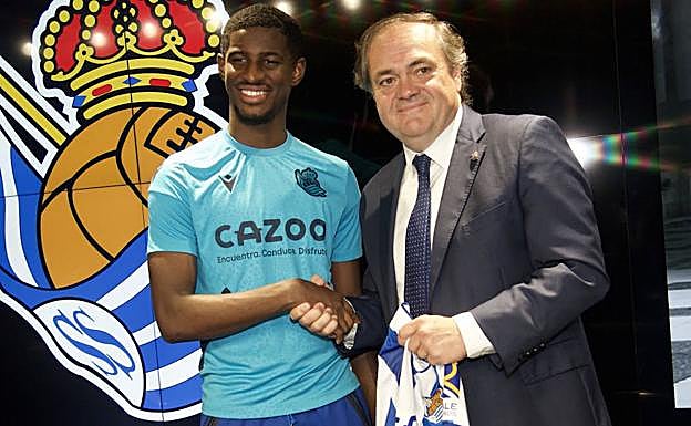 Aperribay abre la puerta a un tercer fichaje