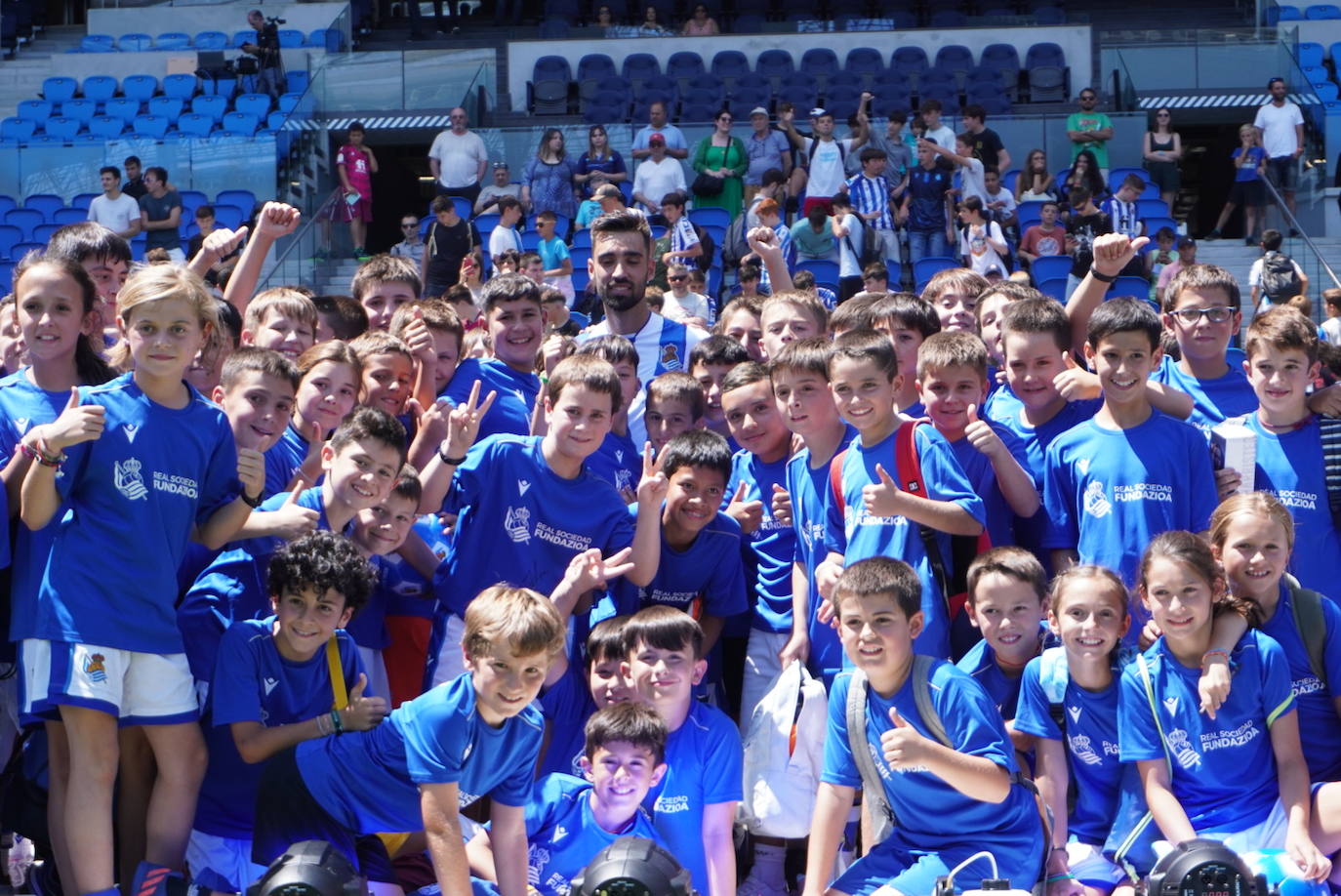 Brais Méndez ha sido presentado este lunes en Anoeta.