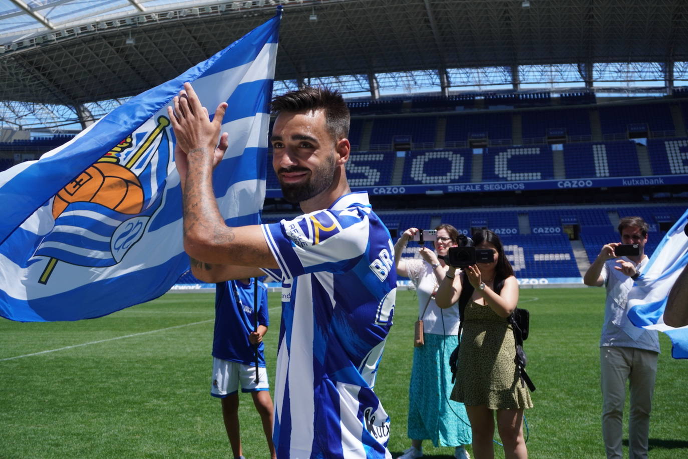 Brais Méndez ha sido presentado este lunes en Anoeta.