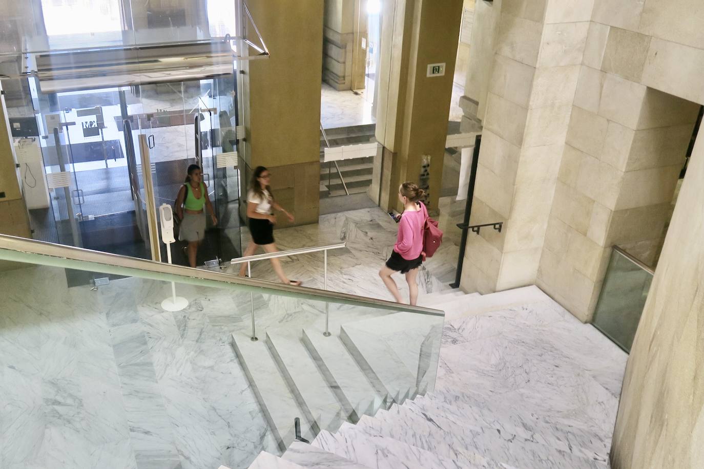 Fotos: El Koldo Mitxelena seguirá abierto al público hasta enero por los sucesivos retrasos de la obra