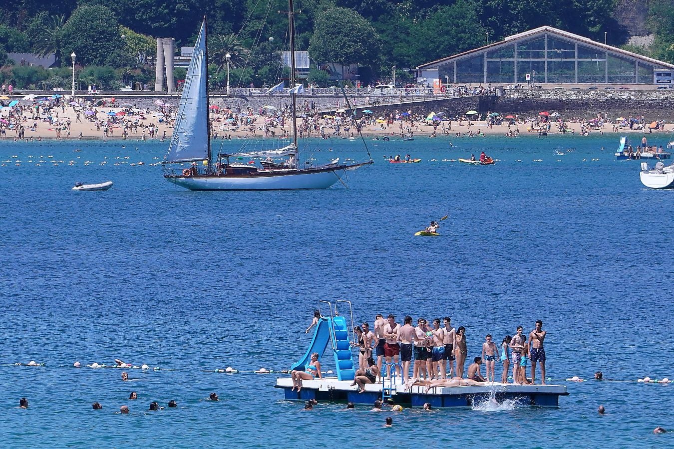Fotos: Gipuzkoa se abrasa a más de 35ºC