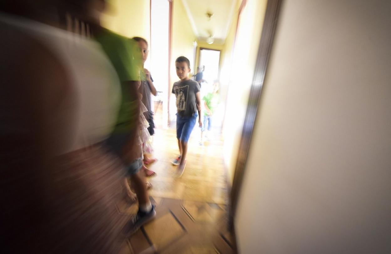 Imagen de archivo de un grupo de niños y niñas saharauis en Tolosa. 