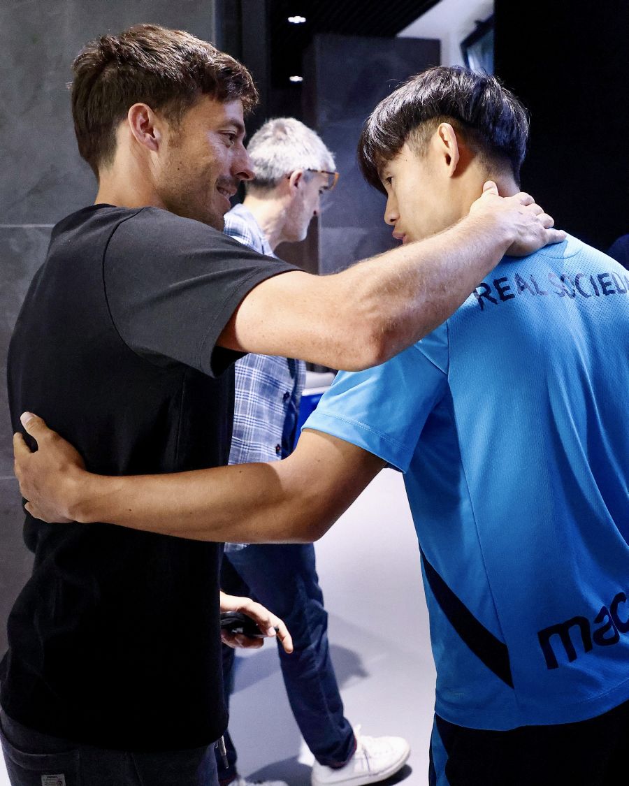 Fotos: Primer entrenamiento de Take Kubo con la Real Sociedad