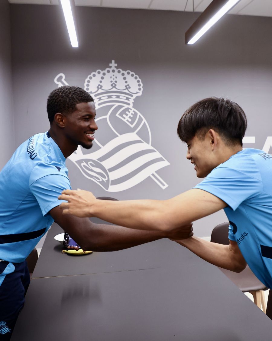 Fotos: Primer entrenamiento de Take Kubo con la Real Sociedad