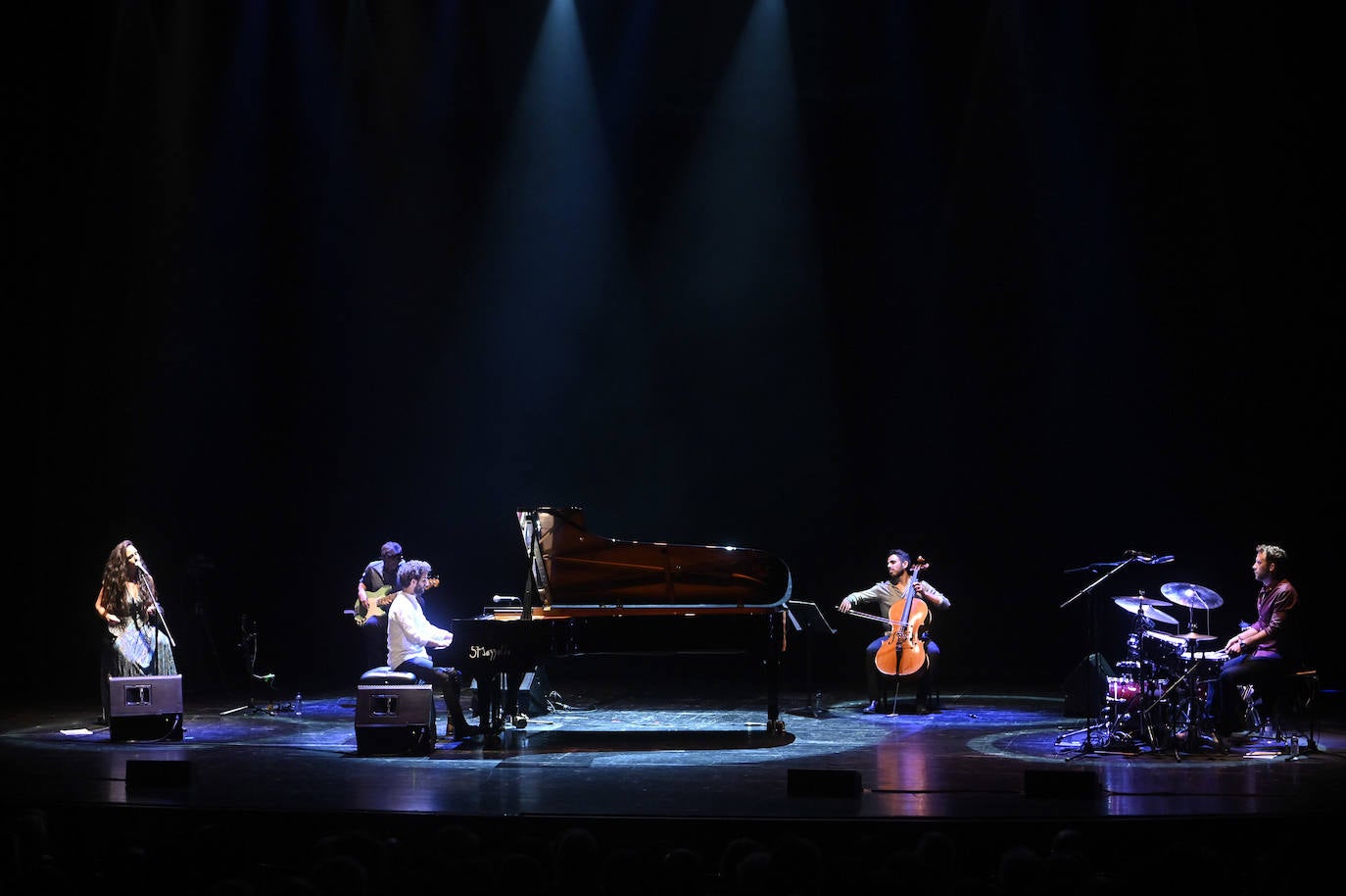 Fotos: Los conciertos de Oreka TX y Chico Pérez en imágenes