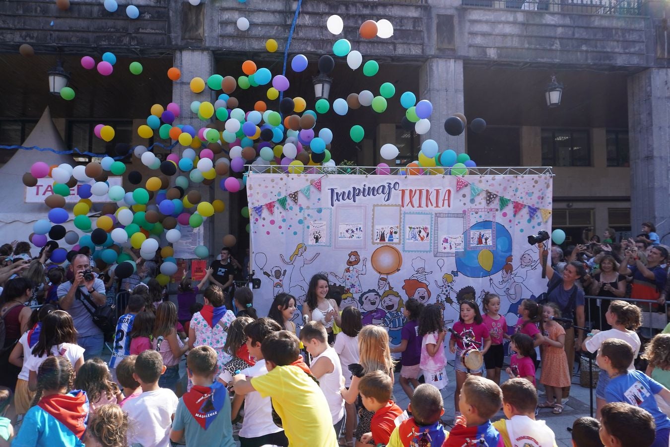 Fotos: Errenteria estalla de júbilo con el comienzo de las Madalenas