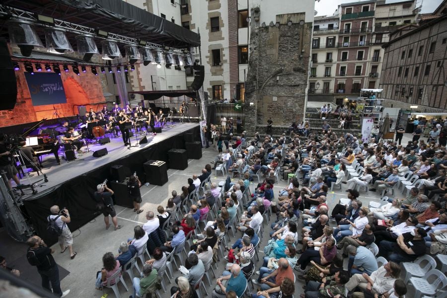 Fotos: La Musikene Summer Big Band y Miho Hazama