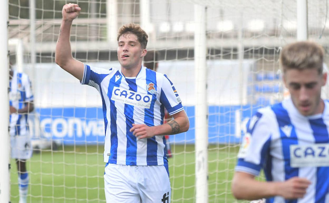 El canterano Jorge Aguirre celebra el tanto de la victoria