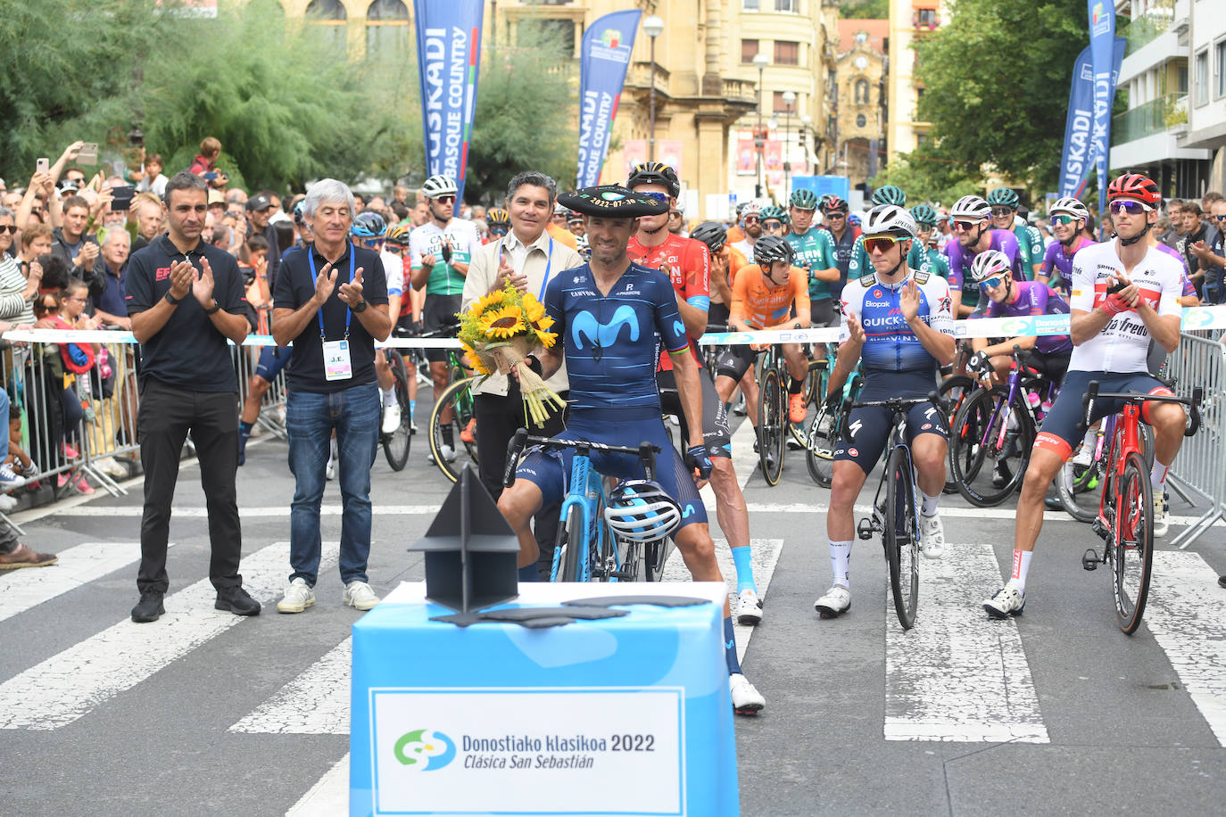 Fotos: Búscate en la salida de la Clásica de San Sebastián