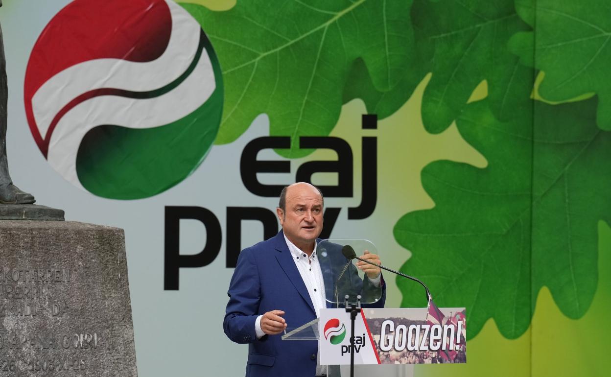 Andoni Ortuzar, este domingo en el acto del PNV celebrado en Bilbao. 