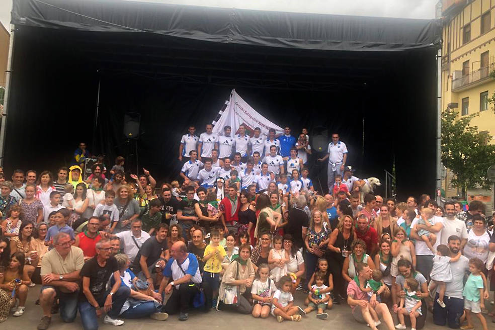 Imagen secundaria 2 - Remo: Hondarribia, Donostiarra y Orio celebran sus triunfos en casa
