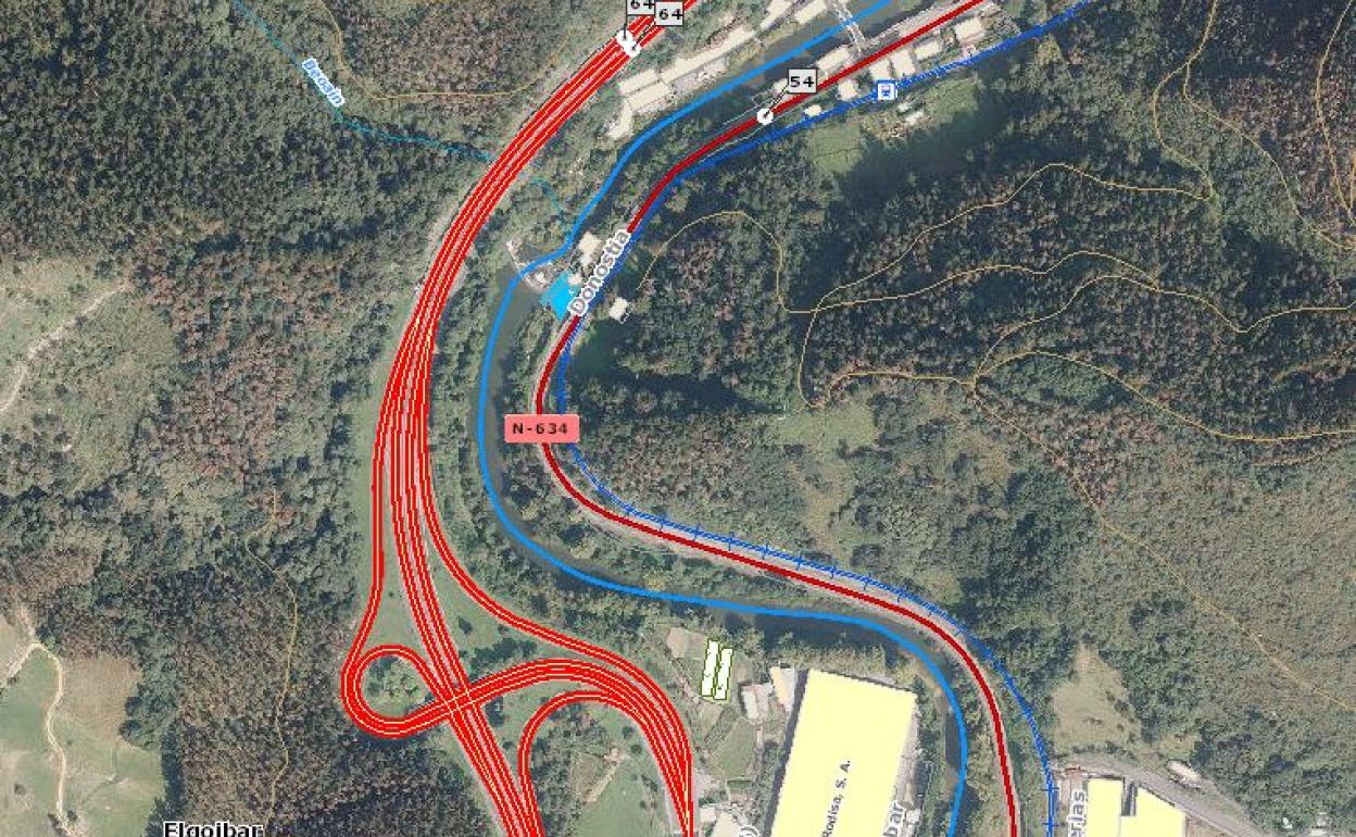 Herido un motorista en una colisión con una furgoneta en la AP-8 en Elgoibar