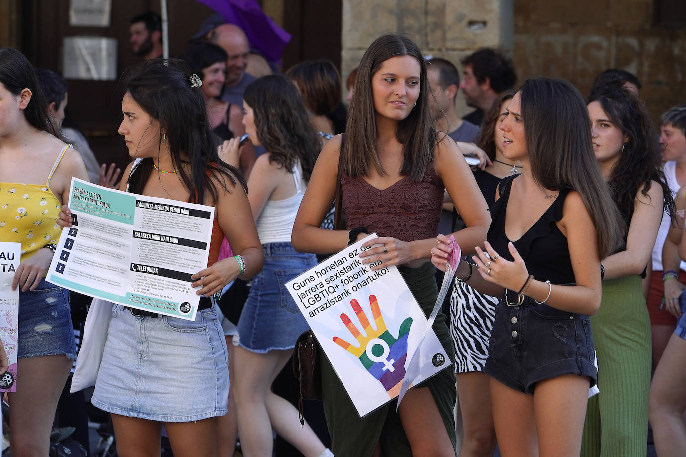 Fotos: Xanisteban festetan murgildu dira oiartzuarrak