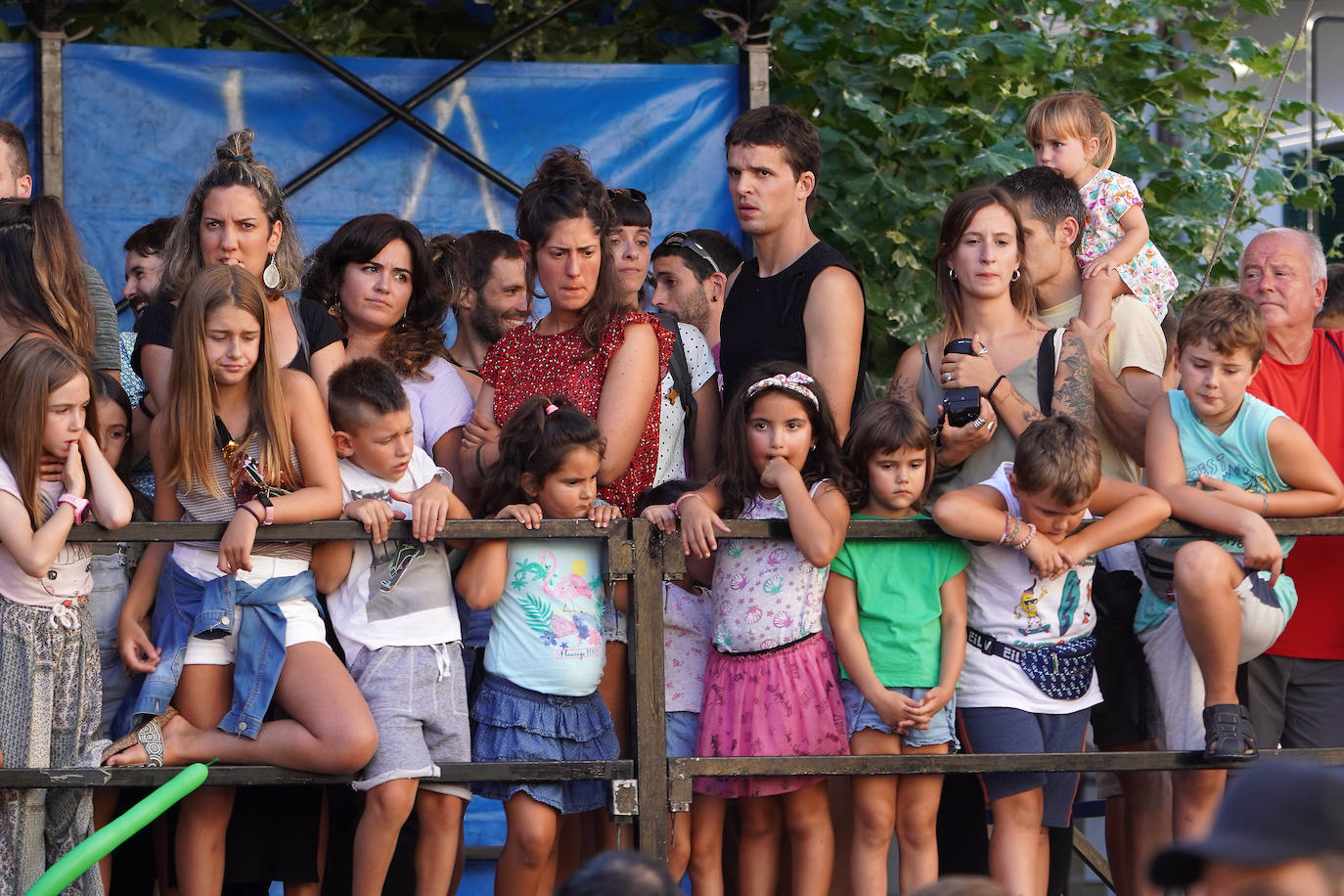 Fotos: Xanisteban festetan murgildu dira oiartzuarrak