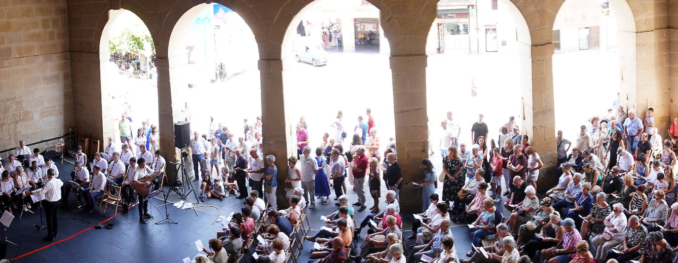 Fotos: Ekitaldiz jositako Xanistebanetako egun handia