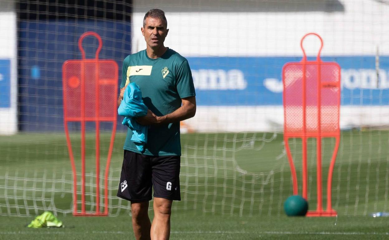 Gaizka Garitano, durante un entrenamiento. 
