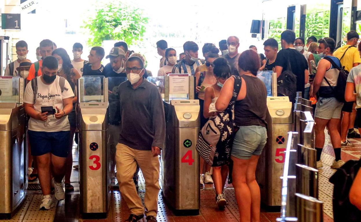 El abono gratuito afectará a trenes de Cercanías y Media Distancia. 