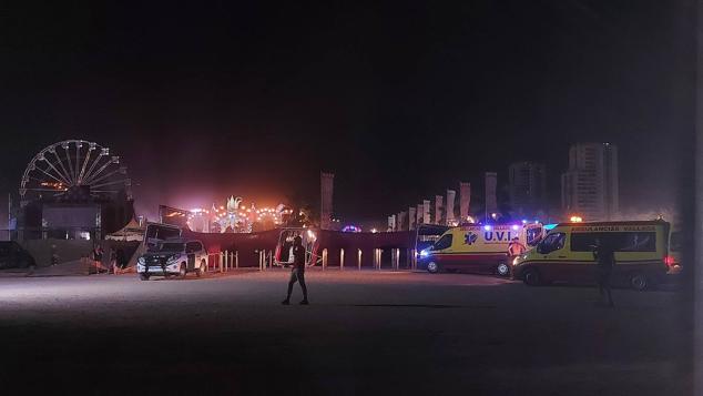 Las ráfagas de viento se han llevado parte de las estructuras de los conciertos que se celebraban en Cullera