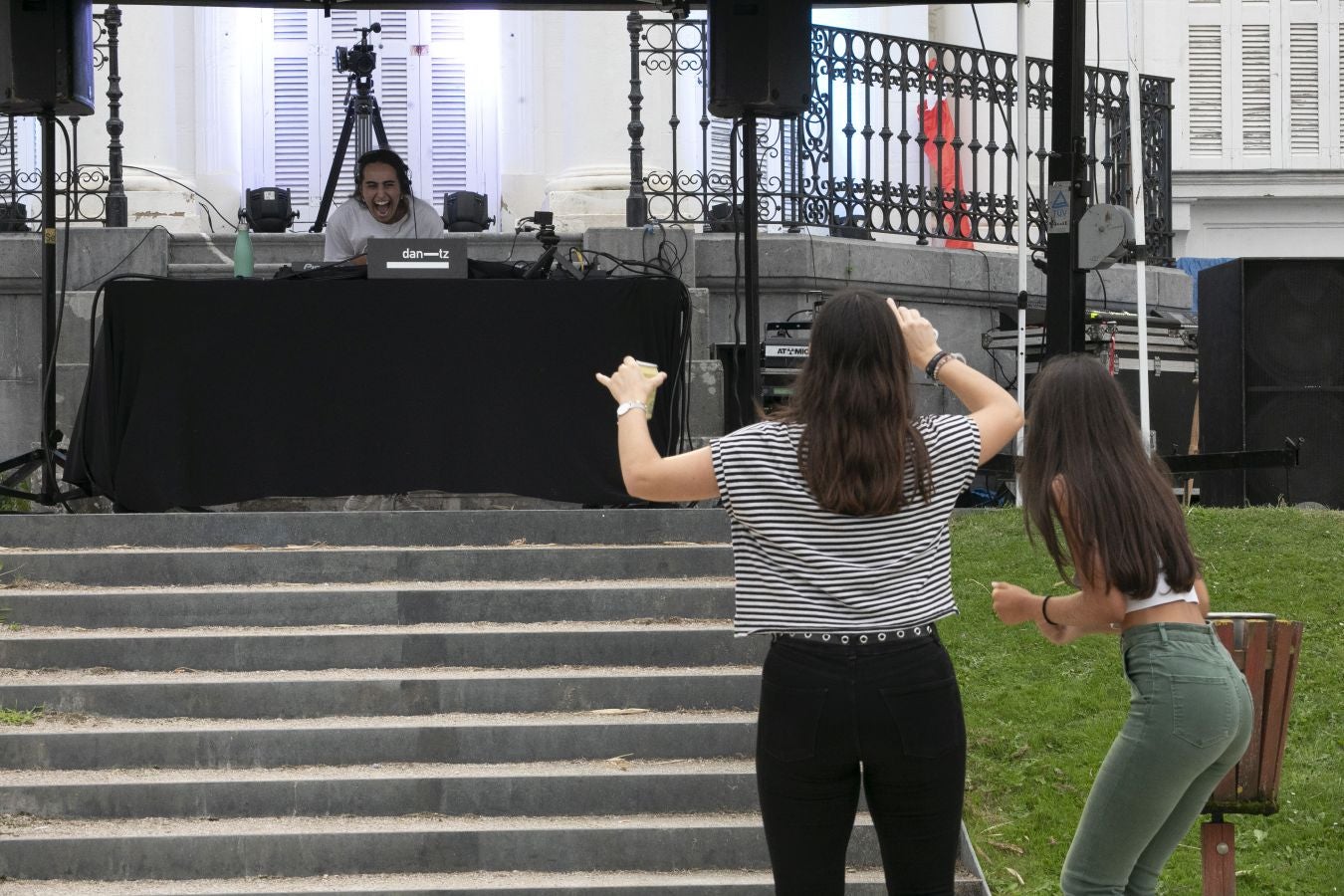 Fotos: Música electrónica con Dantz Point en Aiete