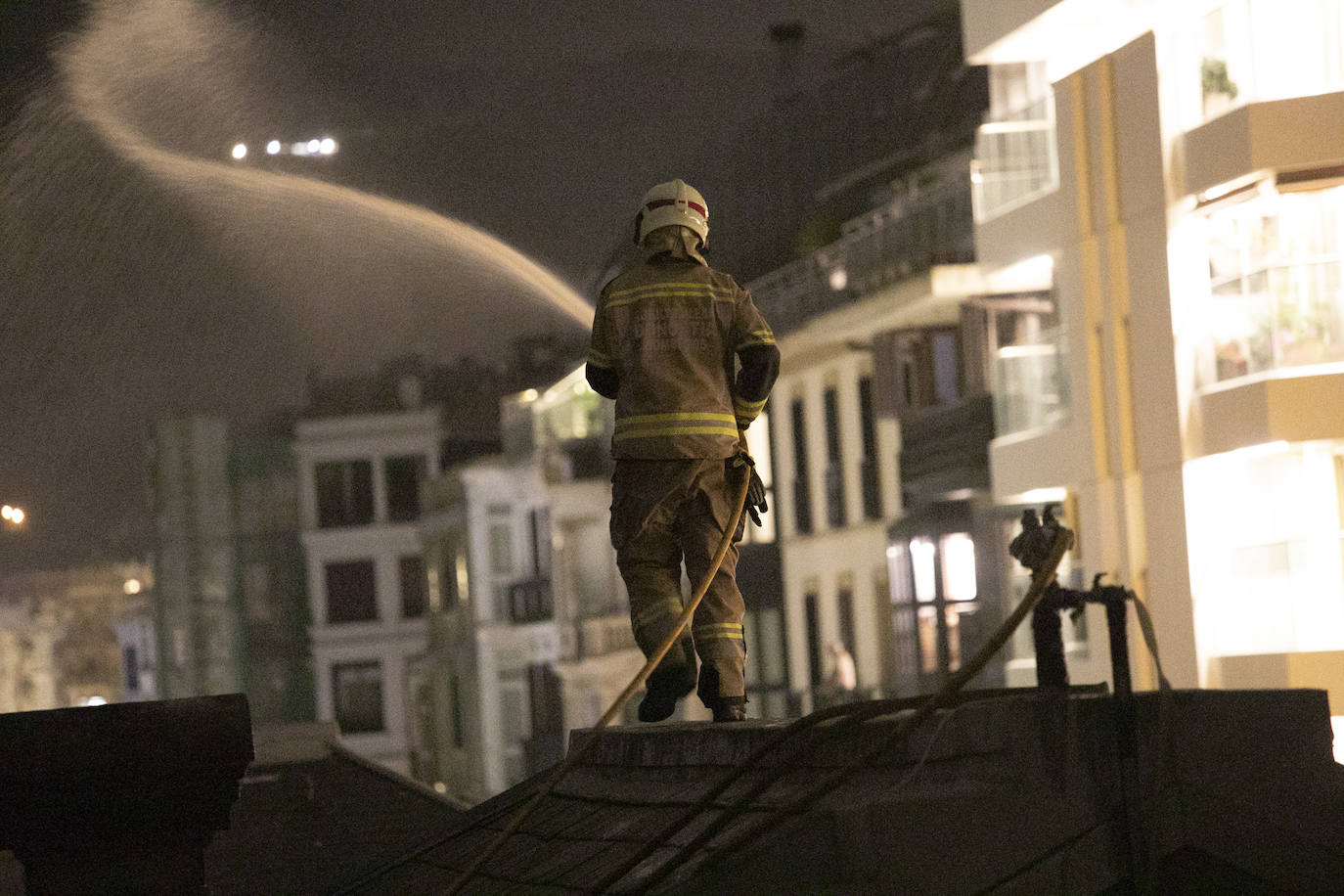 Fotos: Evitar que los Fuegos acaben en incendio
