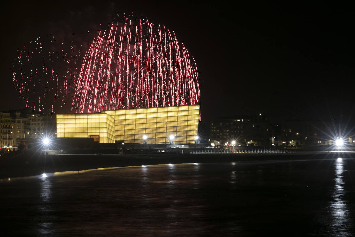 Fotos: La pirotecnia de Castellón Martí, protagonista de los fuegos