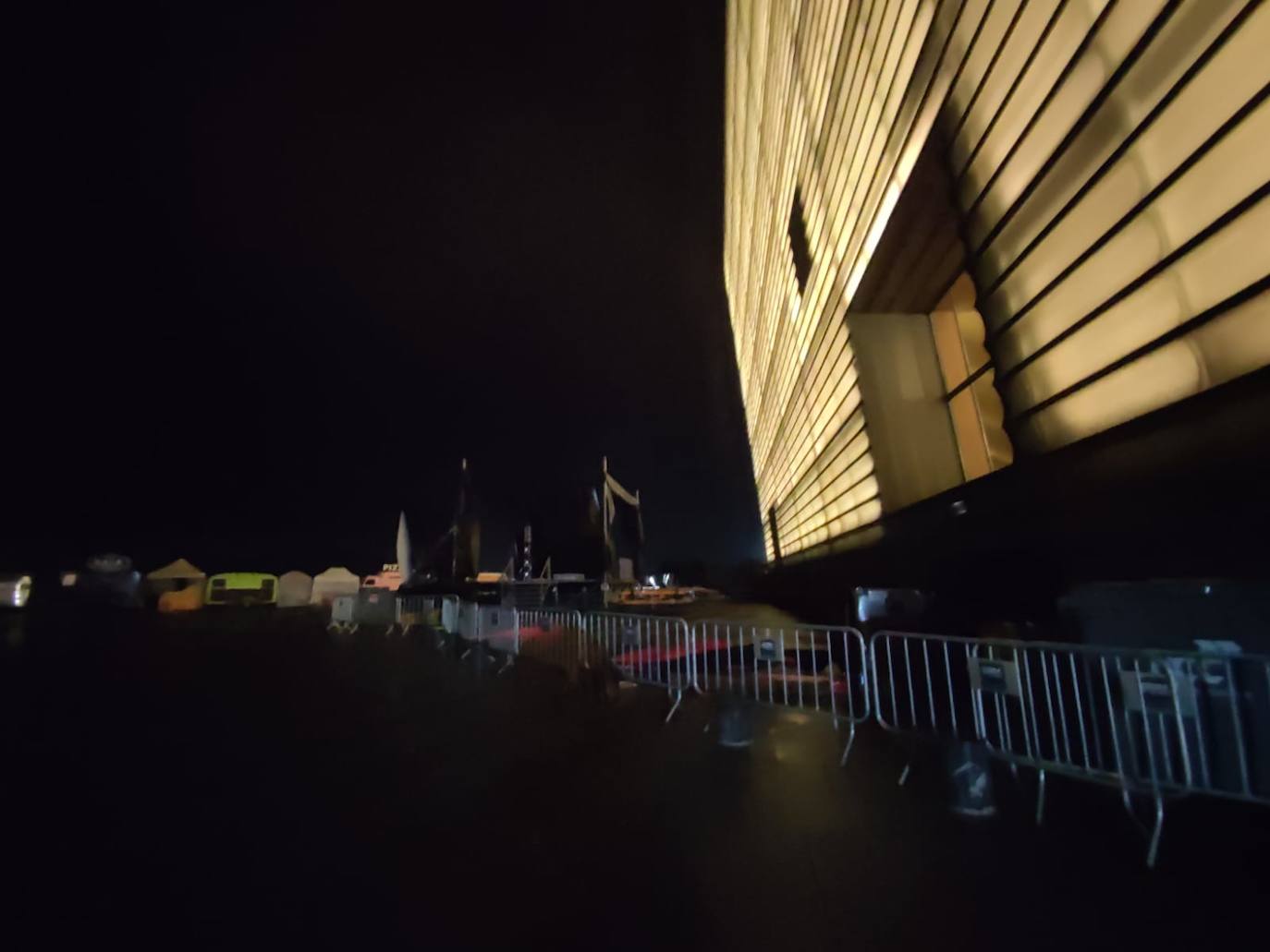 Fotos: El temporal obliga a suspender los fuegos