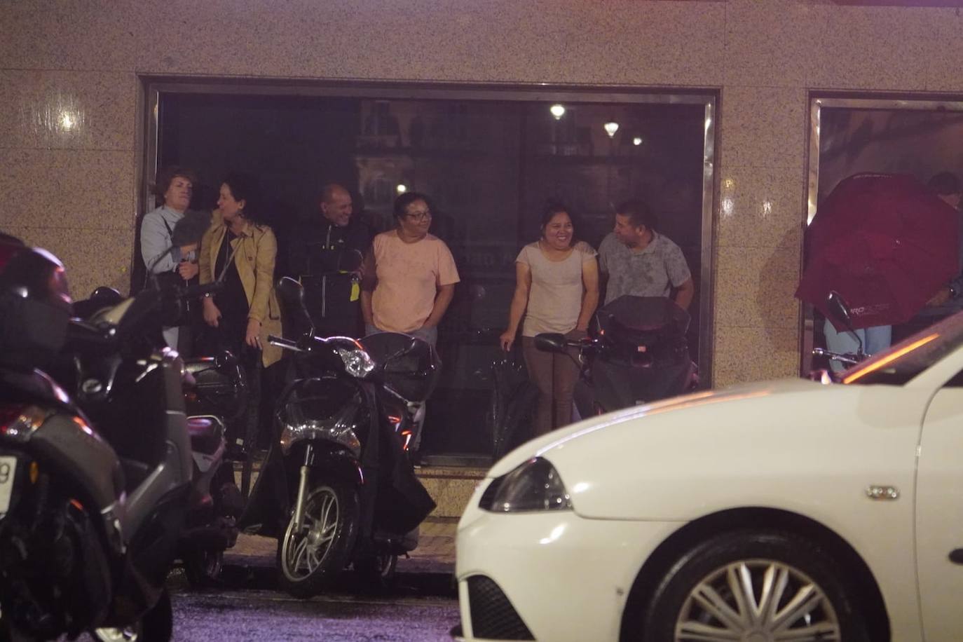 Fotos: El temporal obliga a suspender los fuegos