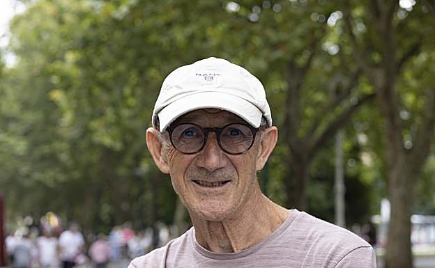 A Ramón le gustan las bandas del Boulevard y los fuegos.