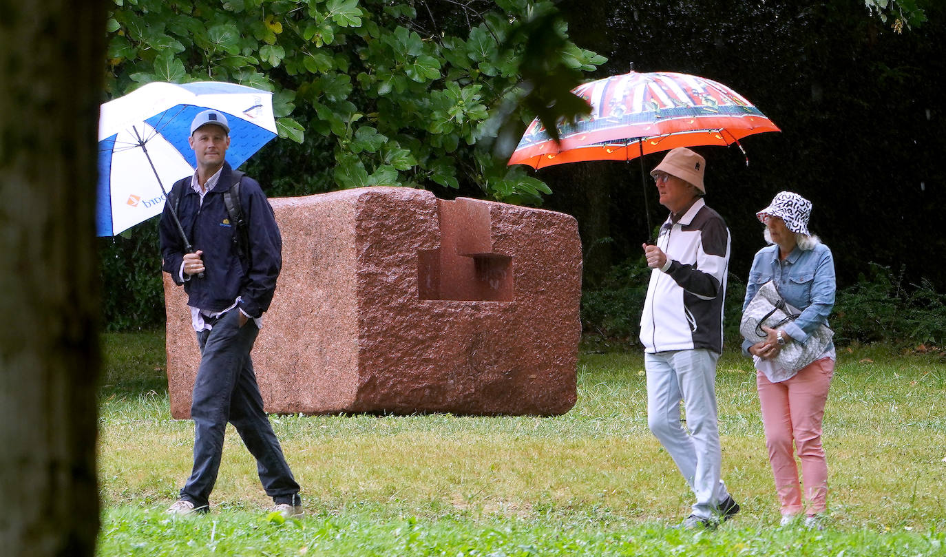 Fotos: Éxito de visitantes en Chillida Leku en vísperas de un aniversario muy especial