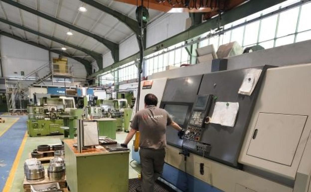 Trabajo en la empresa Lazpiur de Bergara