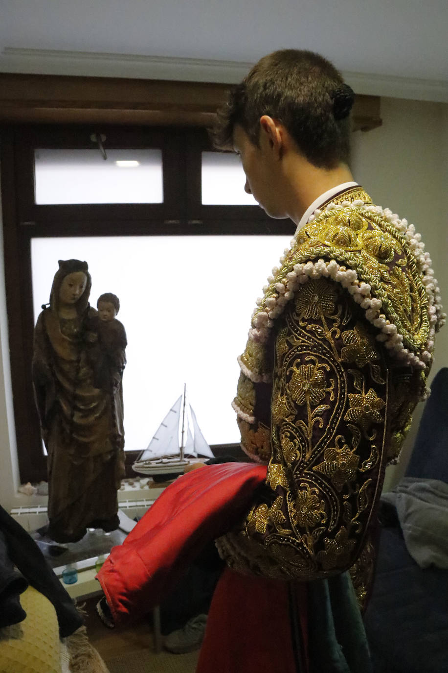 Fotos: Cuatro toros y dos torerillos contra las nubes en Deba