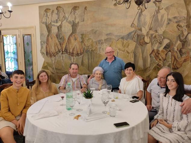 Fotos: 90 urteko azkoitiarrak omenduak izan ziren