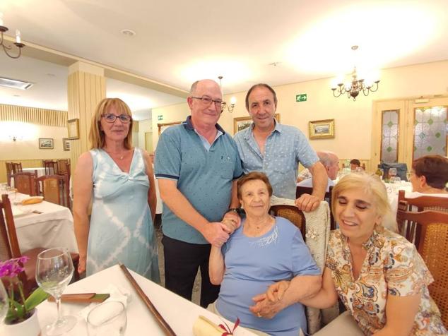 Fotos: 90 urteko azkoitiarrak omenduak izan ziren