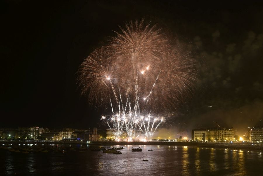 Fotos: Vulcano cierra la Semana Grande donostiarra