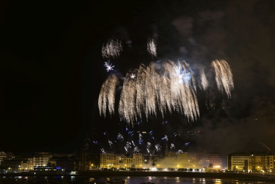 Fotos: Vulcano cierra la Semana Grande donostiarra