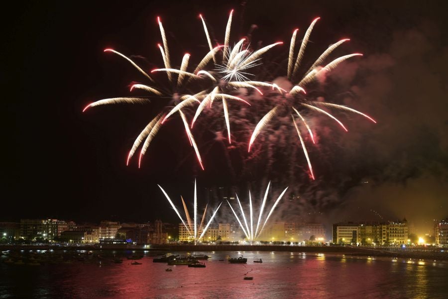 Fotos: Vulcano cierra la Semana Grande donostiarra