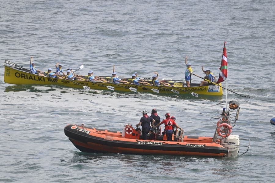 Fotos: Orio se pasea en Zarautz