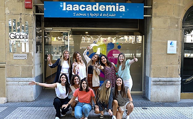 ¡Laacademia te ayuda en tus oposiciones!