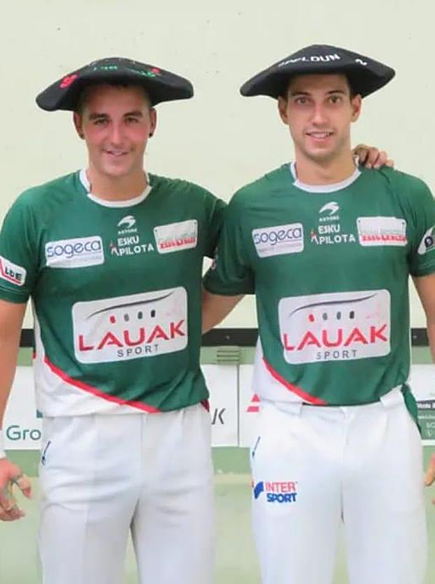  Eneko Maiz con Luis Sánchez.