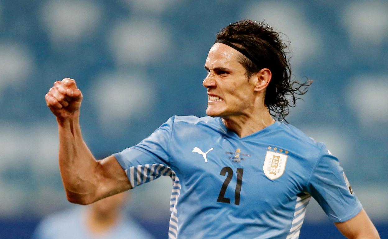 Edinson Cavani en uno de los partidos de la Copa América de 2021 con Uruguay. 