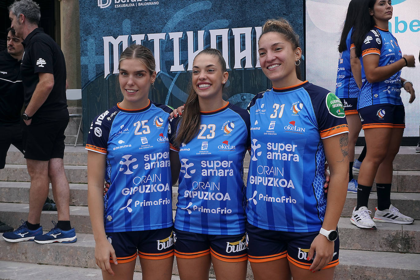 Fotos: Las vikingas del Bera Bera para la temporada 22/23