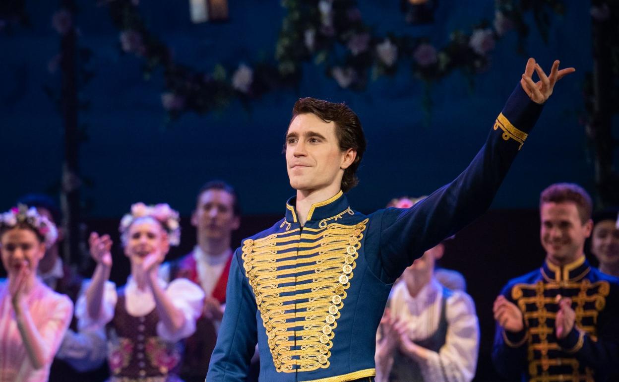 AitorArrieta, bailarín principal del English National Ballet. 