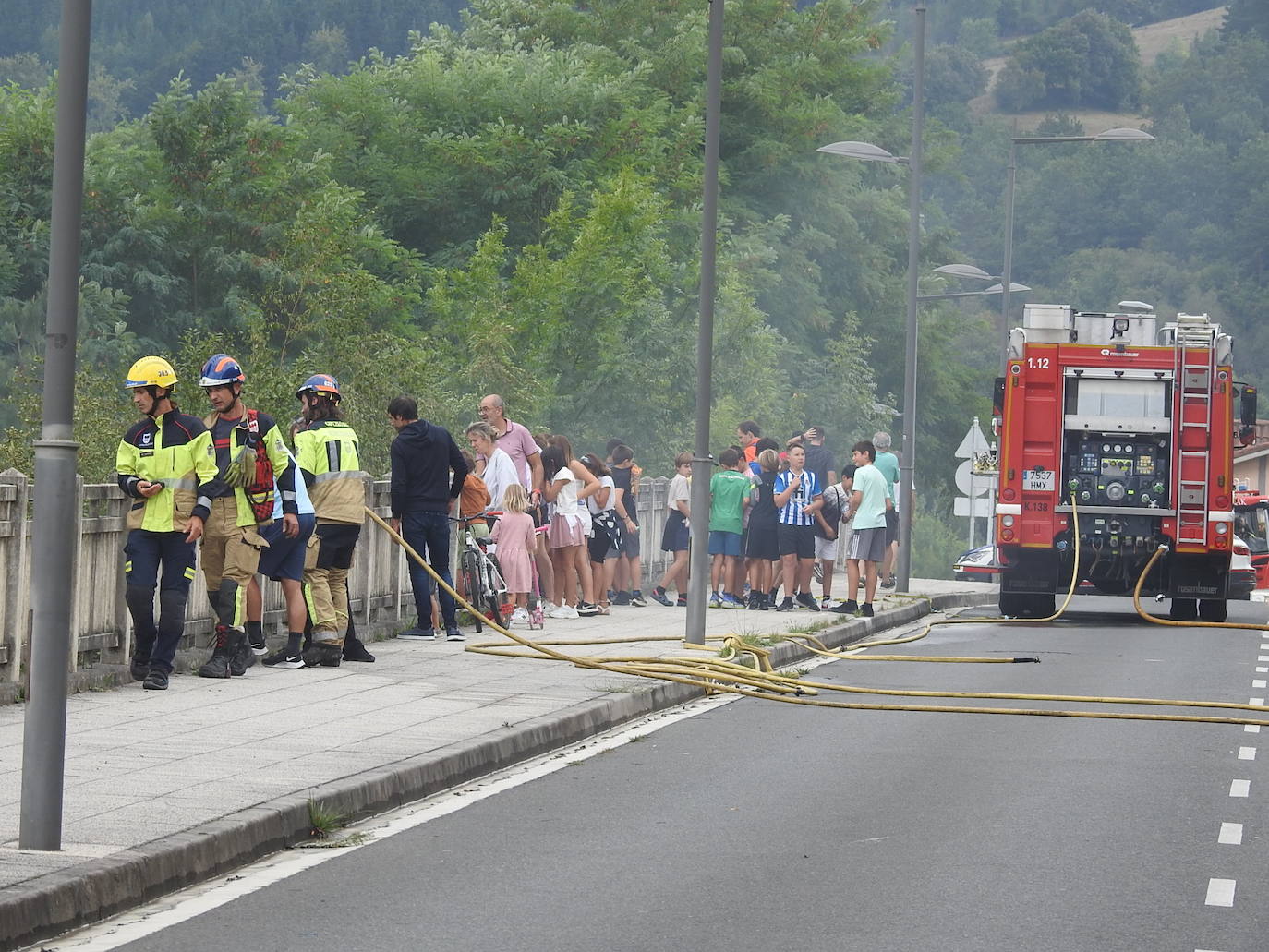 Fotos: Imágenes del incendio en el barrio de Txarapea
