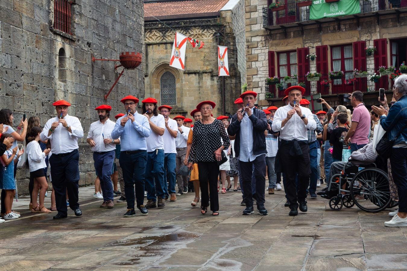 Fotos: Tanborrada celebró el centenario de su fundación con una emotiva jornada