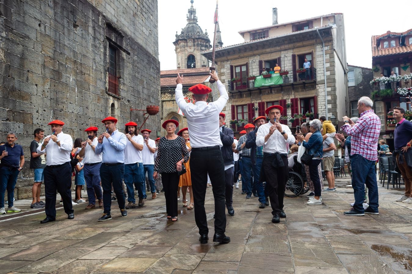 Fotos: Tanborrada celebró el centenario de su fundación con una emotiva jornada
