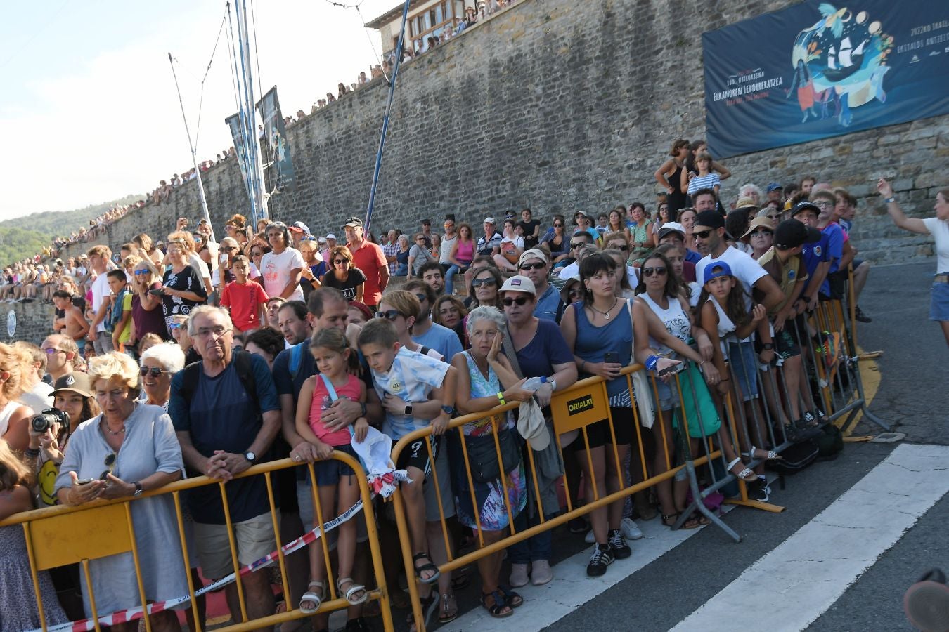 Fotos: Las mejores imágenes del desembarco de Elcano en Getaria