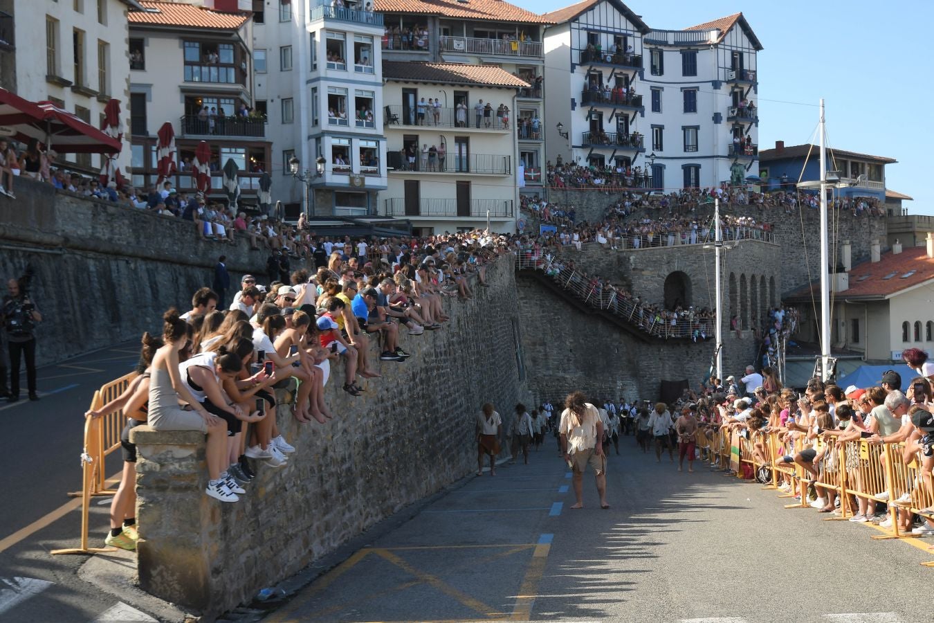 Fotos: Las mejores imágenes del desembarco de Elcano en Getaria