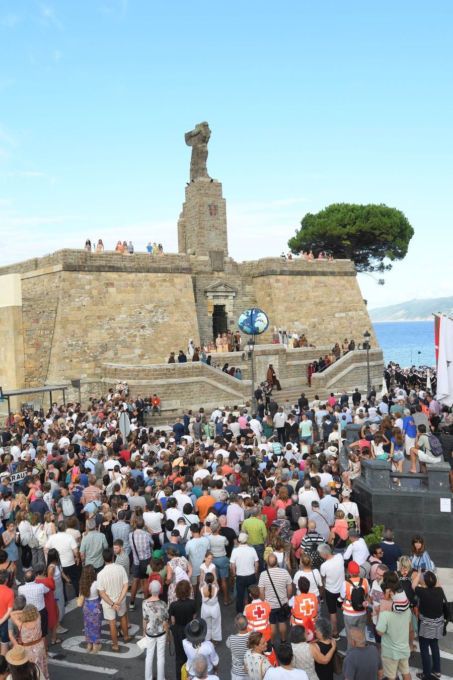Fotos: Las mejores imágenes del desembarco de Elcano en Getaria